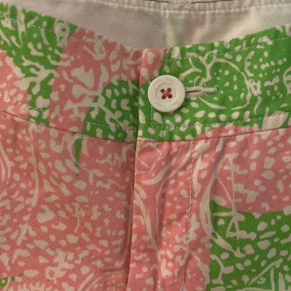 Lilly Pulitzer Walsh shorts - Picture 2 of 3